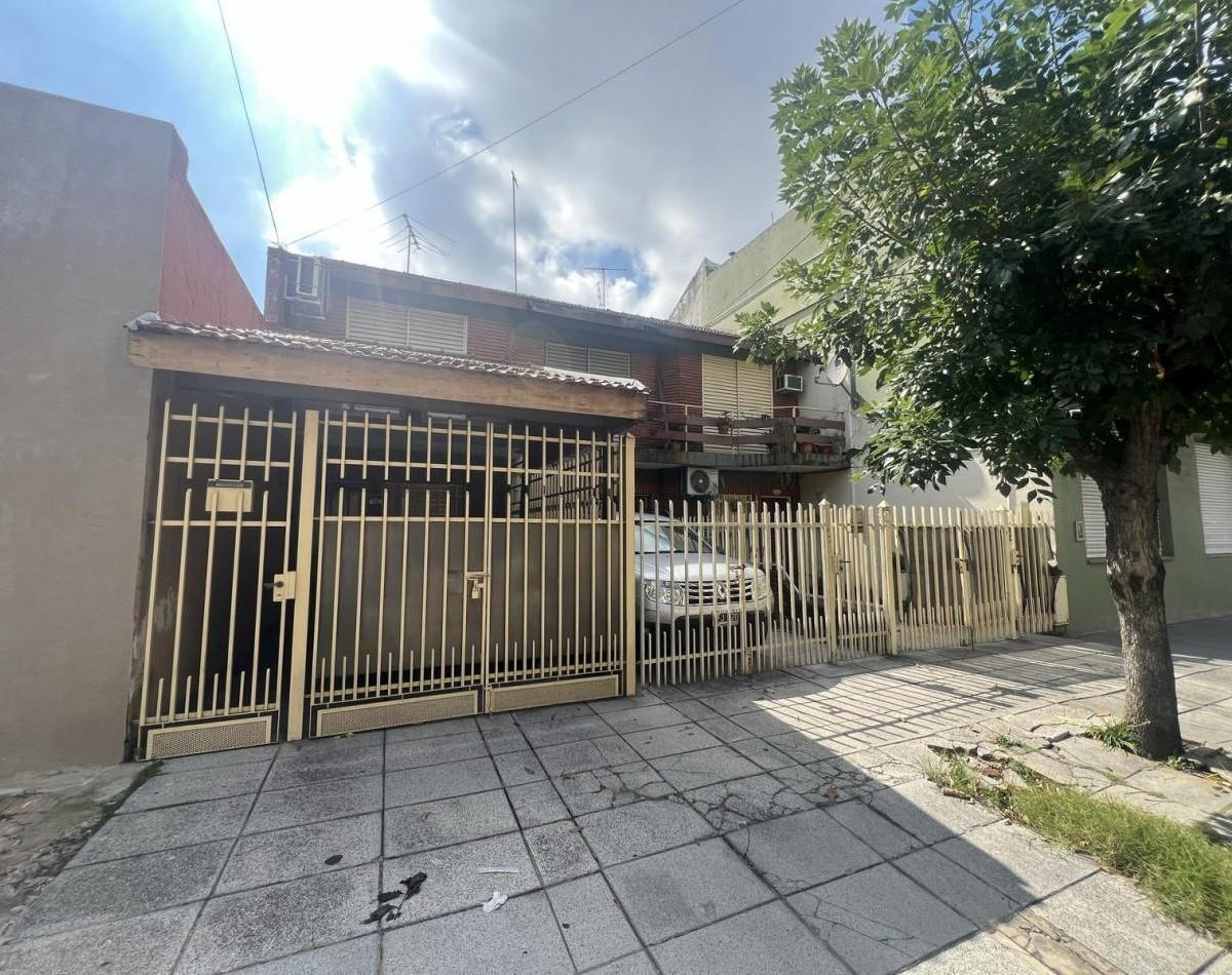 Juan Florio al 1800, La Matanza, Buenos Aires, Argentina.