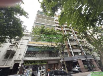 Departamento · 98m² · 4 Ambientes · Venta Depto. 4 Amb. Flores. 105 m. Al Frente. 4° Piso. Apto Credito