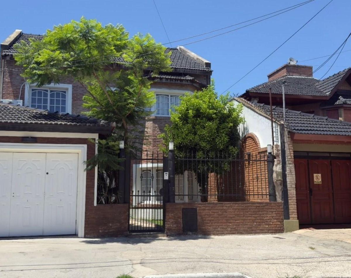 Humahuaca 230, La Matanza, Buenos Aires, Argentina.