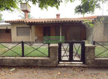 Casa · 170m² · 4 Ambientes · 1 Cochera · Circ. 3°. C. Evita. Chalet 4 Amb + Depto. 2 Amb. Acepta Depto. en Moron