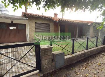 Casa de 4 ambientes, La Matanza · Chalet en Venta en Ciudad Evita Circ. 3°. 4 Amb + Depto. 2 Amb. Acepta Depto. en Moron.