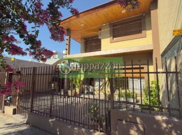 Casa · 160m² · 4 Ambientes · 3 Cocheras · Casa en Venta Aldo Bonzi. Apto Credito. 4 Amb, Pileta, Terreno.