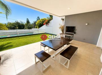 Departamento · 164m² · 8 Ambientes · 1 Cochera · Departamento Premium con Jardín en Grand Bourg
