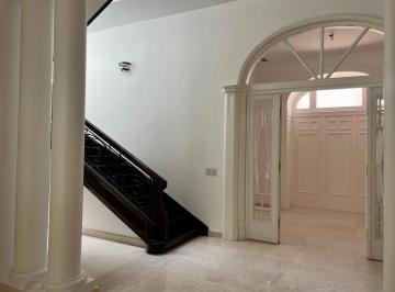Casa · 1160m² · 8 Ambientes · 8 Cocheras · Venta Belgrano R. Casa de 8 Amb. C/jardin y Piscina. 8 Cocheras. 1560 m²