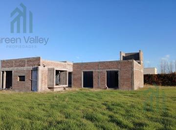 Terreno · 2000m² · 4 Ambientes · Casa en Obra Gruesa en Las Paredes