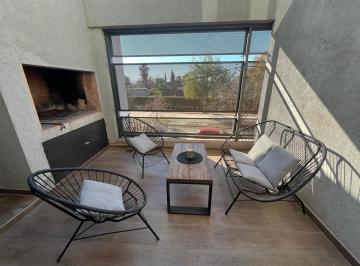 Departamento · 75m² · 2 Dormitorios · 1 Cochera · Amplio Duplex en Venta con Patio y Parrilla