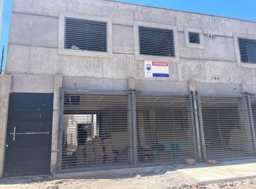 Departamento · 75m² · 4 Ambientes · 1 Cochera · Departamento de 2 Dom. con Cochera