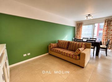 Departamento · 70m² · 3 Ambientes · 1 Cochera · Alquiler 12 o 24 Meses - Departamento - La Perla - Semipiso Al Frente con Balcón - Cochera - Centro