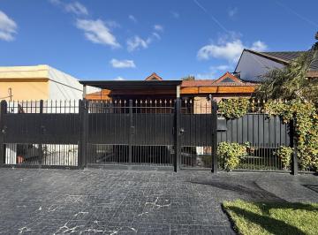 Casa · 350m² · 4 Ambientes · 4 Cocheras · Casa 4 Ambientes - Castelar Norte