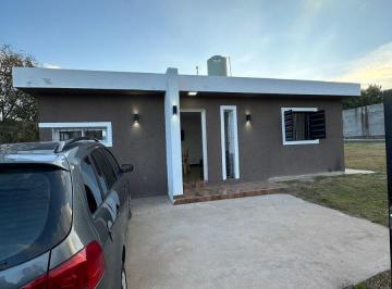 Casa · 90m² · 5 Ambientes · 1 Cochera · Casa en Venta de 3 Dorm. con Pileta en Salsipuedes