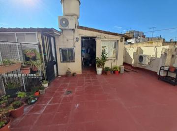PH · 63m² · 3 Ambientes · Excelente PH de 3 Ambientes con Gran Terraza, Frente Al Parque Chacabuco.