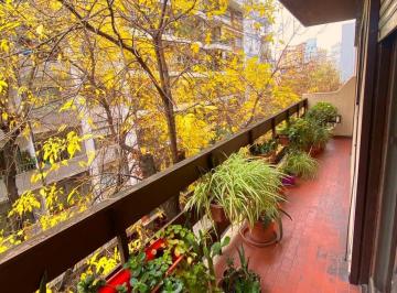 Departamento · 58m² · 3 Ambientes · 3 Amb Excelente Semipiso con Balcon Corrido Al Frente!
