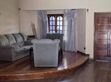 Departamento · 48m² · 2 Ambientes · Alquiler: Hermoso Chalet Dividido en Departamentos - Isidro Casanova