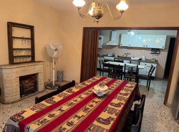 Casa · 165m² · 7 Ambientes · 2 Cocheras · San Patricio 833 - 3 Dorm. - Cochera Doble