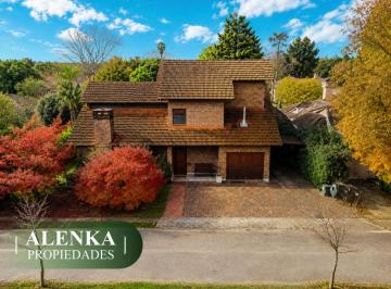 Casa de 5 ambientes, Pilar · Venta | Casa con Orientación Privilegiada y Hermoso Jardín en Gran Lote de 1020 m² | Los Lagartos Cc