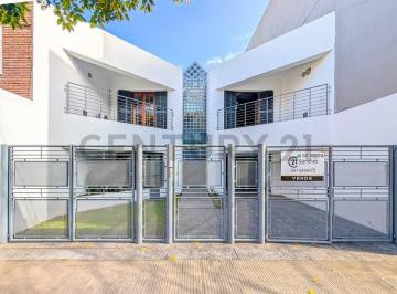 Casa · 330m² · 8 Ambientes · 2 Cocheras · Casa | 7 Ambientes | Cochera | Apto Crédito | Jardín | Echesortu