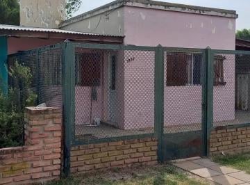 Casa · 100m² · 3 Ambientes · Casa en Venta - 2 Dorm. 1 Baño - Chascomús