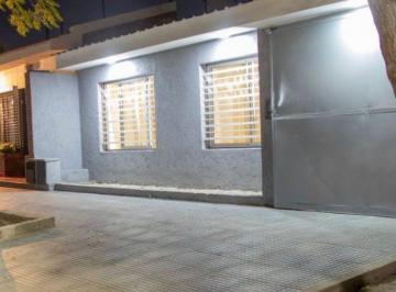 Casa · 142m² · 4 Ambientes · 1 Cochera · Venta Casa Reciclada 3 Dorm. Guaymallén Mza.