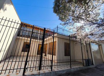 Casa · 212m² · 6 Ambientes · 6 Cocheras · Venta Gran Casa Maipu Ideal Comercial Desarrollo