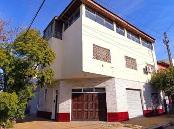 Casa · 239m² · 5 Ambientes · 1 Cochera · Casa 5 Amb + Local + Coch | Oportunidad Inversor