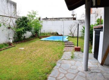 Casa · 93m² · 4 Ambientes · 1 Cochera · Casa 4 Ambientes Parque Pileta Financiacion