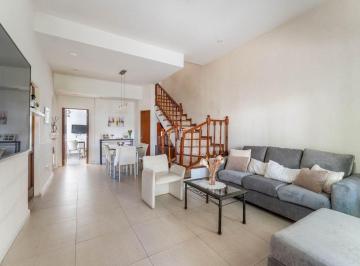 Casa · 150m² · 7 Ambientes · 2 Cocheras · Venta Casa de 7 Amb. con Doble Cochera y Patio