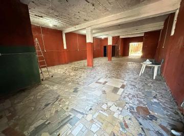Local comercial · 139m² · 1 Cochera · Venta Local con Galpon a Reciclar en Temperley