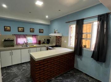 Casa · 163m² · 4 Ambientes · Venta Casa 4 Amb y Depto 3 Amb Hurlingham Morris