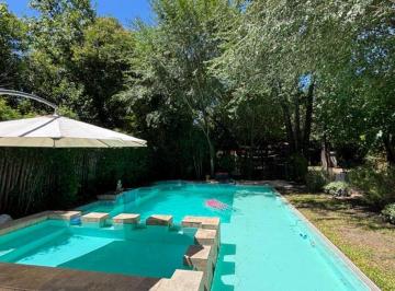 Casa · 135m² · 4 Ambientes · 2 Cocheras · Venta Casa 4 Amb C/ Pileta Villa Udaondo Ituzaingo