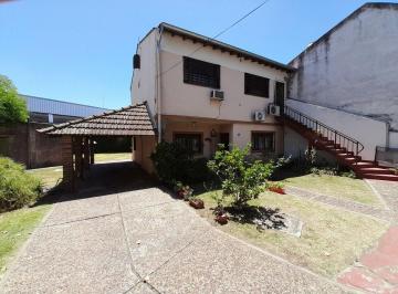Casa · 150m² · 6 Ambientes · 3 Cocheras · Casa en Venta Loma Hermosa Apta Credito 580 m² Tot