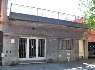 Casa · 123m² · 4 Ambientes · 2 Cocheras · Venta Casa a Reciclar en Villa Pueyrredon