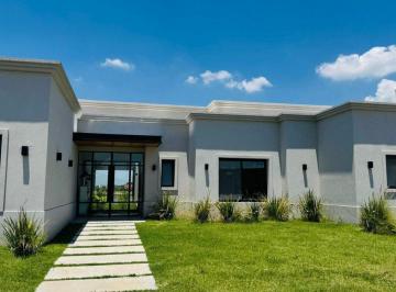 Casa · 155m² · 5 Ambientes · 1 Cochera · Venta San Sebastián Zelaya Casa 5 Amb a La Laguna