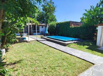 Casa · 125m² · 4 Ambientes · 2 Cocheras · Venta Casa 4 Amb Jose Marmol Pileta Quincho