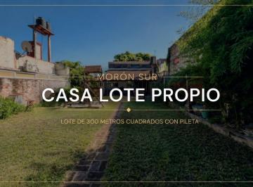 Casa · 97m² · 4 Ambientes · 2 Cocheras · Venta Casa 4 Ambientes Moron Jardin Pileta