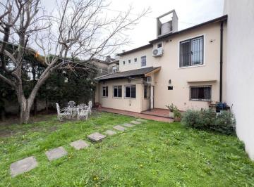 Casa · 209m² · 5 Ambientes · 1 Cochera · Casa Venta 5 Amb Play Room Vluzuriaga