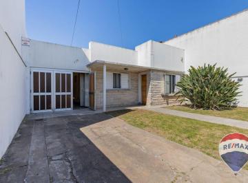 Casa · 110m² · 6 Ambientes · 1 Cochera · Casa en Venta en La Plata