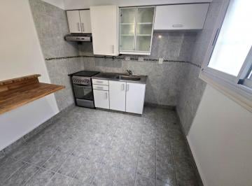 PH · 43m² · 1 Dormitorio · PH 2 Ambientes con Balcón, Patio y Terraza Privada, Primer Piso, Saavedra. E - Furio.