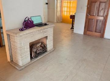 Casa de 4 ambientes, Ezeiza · Chalet en Centro de Ezeiza