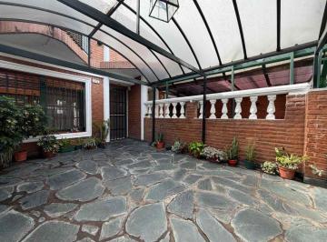 Casa · 97m² · 4 Ambientes · 1 Cochera · Venta Triplex 4 Amb/ Villa Lugano Cochera Patio