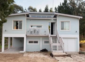 Casa · 240m² · 8 Ambientes · 4 Cocheras · Terreno en Venta - 5 Dorm. 4 Baño - 240 m² - Pinamar