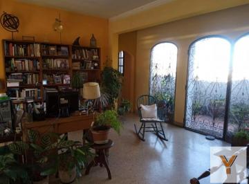 PH · 150m² · 5 Ambientes · PH en Venta - 2 Dorm. 2 Baños - 200 m² - Barracas