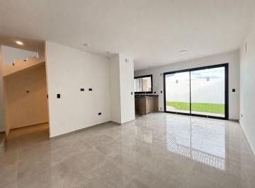 Casa · 126m² · 3 Ambientes · 2 Cocheras · Venta Duplex Dos Dorm. Quebradas Manantiales