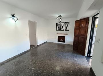 Casa · 153m² · 6 Ambientes · 1 Cochera · Casa 5 Ambientes con Depto 2 Ambientes V Lynch