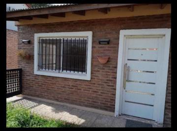 Casa · 96m² · 4 Ambientes · 1 Cochera · Venta Casa 4 Amb C Garage Parrilla Los Tilos Garin