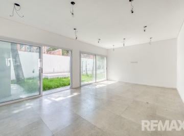 Casa · 150m² · 4 Ambientes · 2 Cocheras · Venta Triplex 4 Ambientes en Villa Udaondo