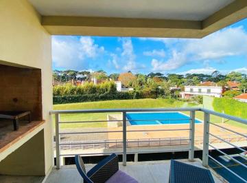 Departamento · 39m² · 2 Ambientes · 1 Cochera · Apartamento en Venta Mansa 1 Dorm con Parrillero