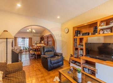 Casa · 120m² · 6 Ambientes · 1 Cochera · Venta Casa de 2 Dorm. y Apartamento Al Fondo