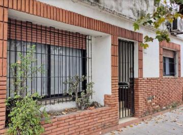 Casa · 170m² · 4 Ambientes · 2 Cocheras · Venta San Martin con Jardin y Cochera