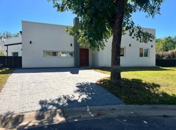 Casa · 212m² · 5 Ambientes · 4 Cocheras · Venta Casa 5 Amb Los Eucaliptos Haras Santa María