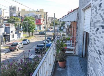 Casa · 195m² · 4 Ambientes · 2 Cocheras · Venta 2 Casas con Local Oportunidad en Avellaneda